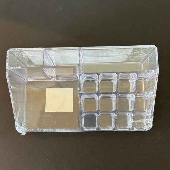 Makeup Storage Organizer - Picture 2 of 6